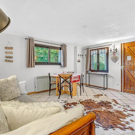 Le Montagn'art بيت للعطل Beauvezer